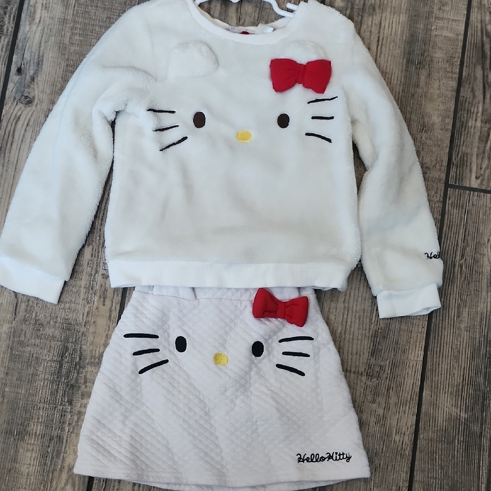 Hello Kitty White and Red Fleece Set